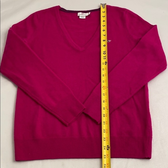Vineyard Vines magenta v-neck sweater M - Picture 6 of 10